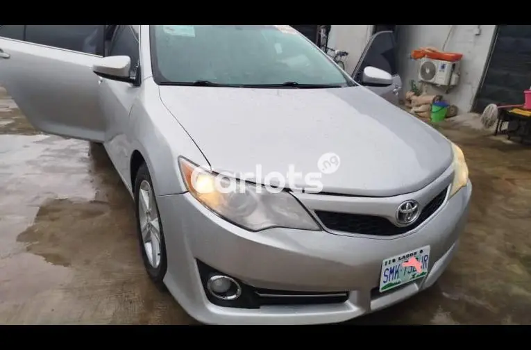 registered Toyota Camry 2010 - 1/5