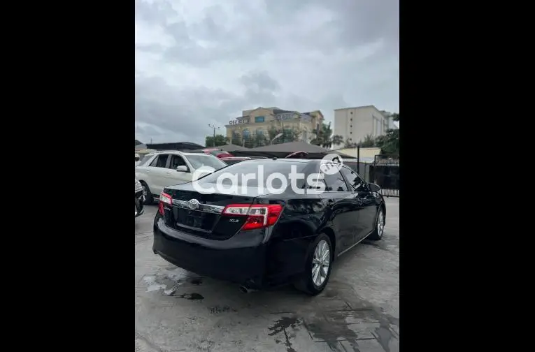 Tokunbo 2012 Toyota Camry XLE - 5/5