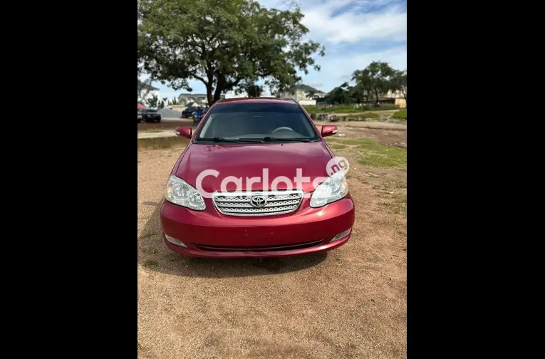 SUPER CLEAN 2005 TOYOTA COROLLA - 1/5