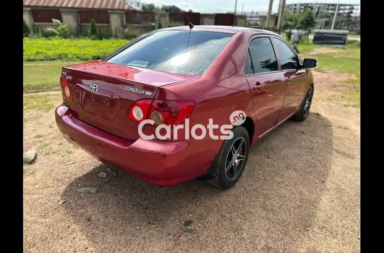 SUPER CLEAN 2005 TOYOTA COROLLA - 4/5