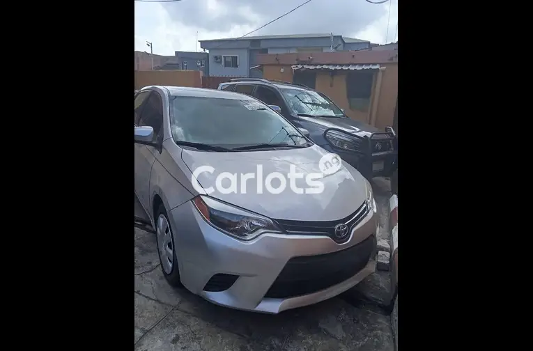 Foreign Used Toyota Corolla LE 2015 - 1/5