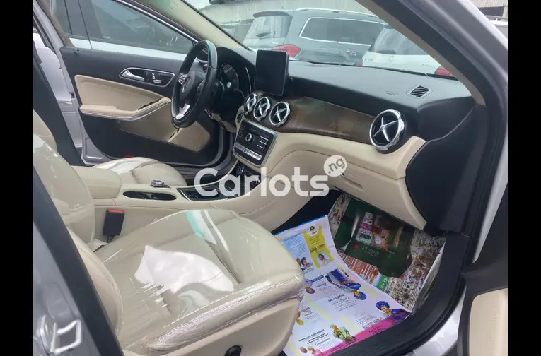 Foreign Used 2018 Mercedes Benz Gla250 - 3/5