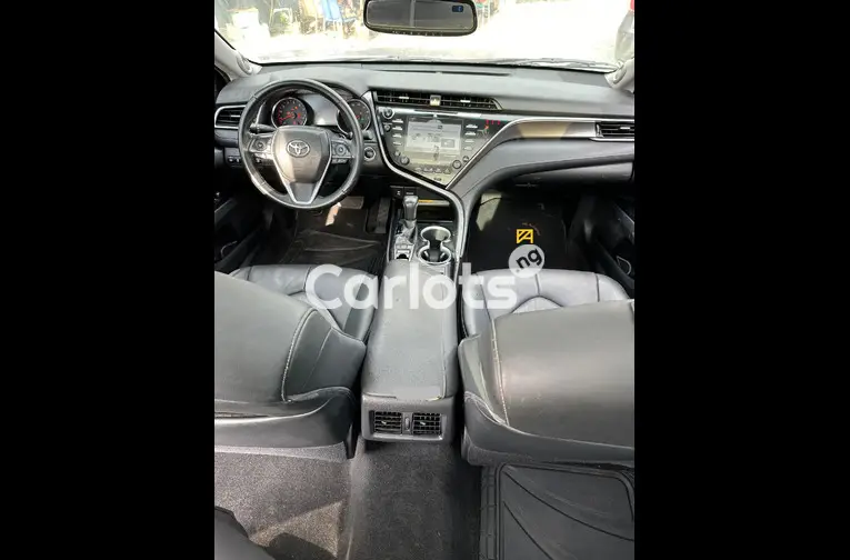 2018 Toyota Camry XSE - 2/5