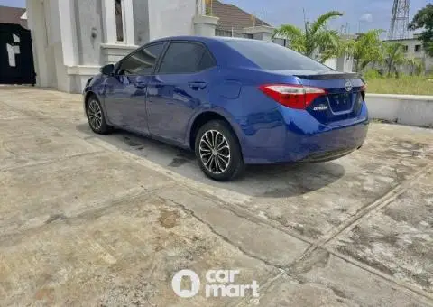 Super clean 2016 Toyota Corolla S - 4/5