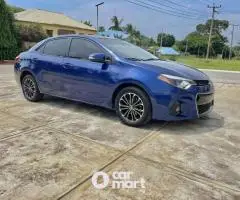 Super clean 2016 Toyota Corolla S