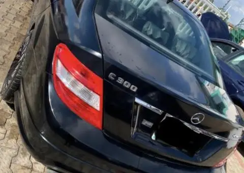 Nigerian used 2013 Mercedes Benz C300 - 5/5