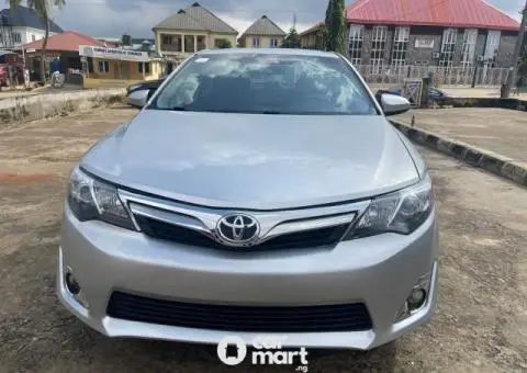 Used 2014 Toyota camry - 1/5