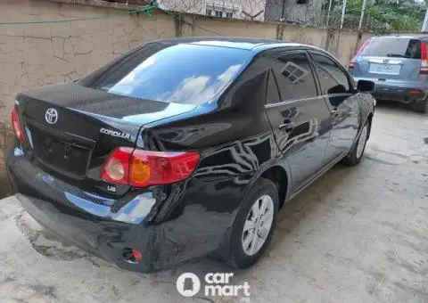 Nigerian used 2010 Toyota Corolla - 4/5