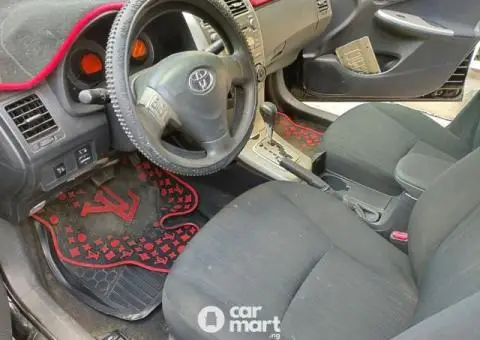 Nigerian used 2010 Toyota Corolla - 3/5