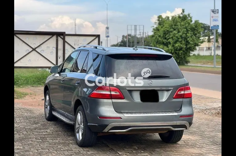 SUPER CLEAN 2013 MERCEDES BENZ ML350 - 5/5