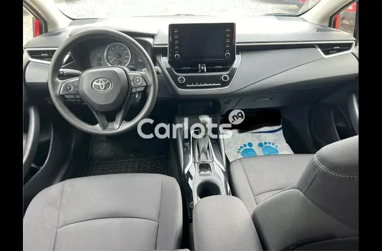 FOREIGN USED 2020 TOYOTA COROLLA LE - 3/5