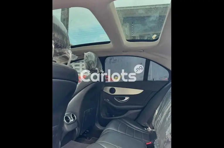 Tokunbo 2016 Mercedes Benz C300 for Sale - 5/5