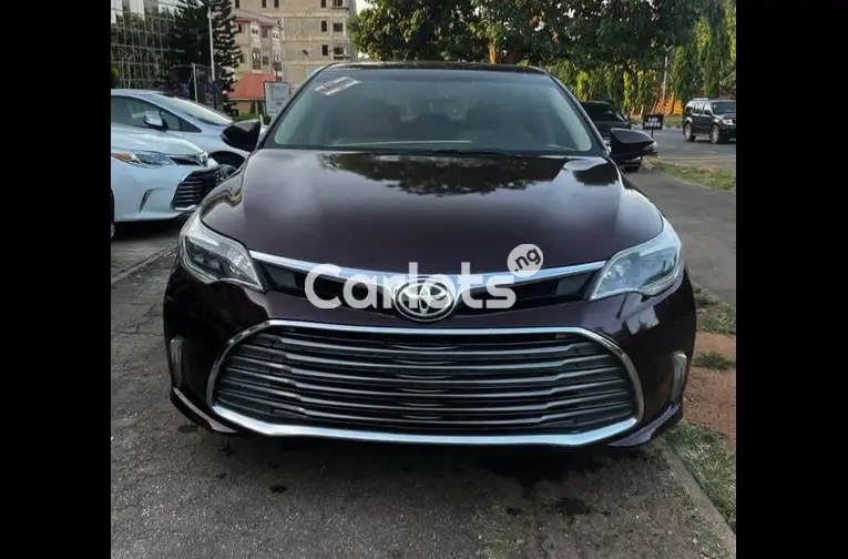 FOREIGN USED 2018 TOYOTA AVALON XLE - 1/5