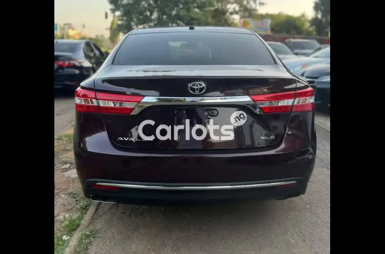 FOREIGN USED 2018 TOYOTA AVALON XLE - 5/5