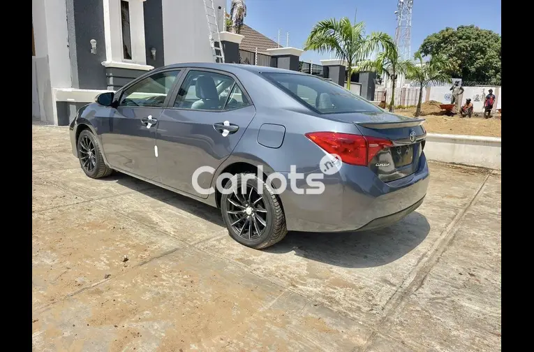 FOREIGN USED 2018 UPGRADED TOYOTA COROLLA - 4/5