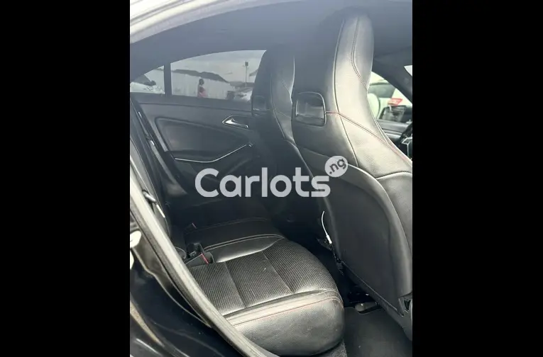 2015 MERCEDES BENZ CLA250 - 3/5