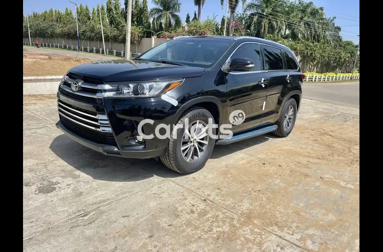 FOREIGN USED 2018 TOYOTA HIGHLANDER XLE AWD - 1/5