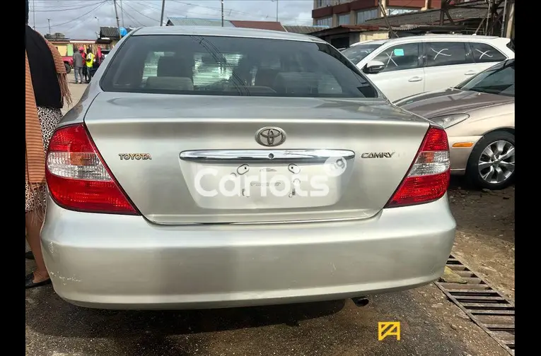 2003/04 Toyota Camry LE - 5/5