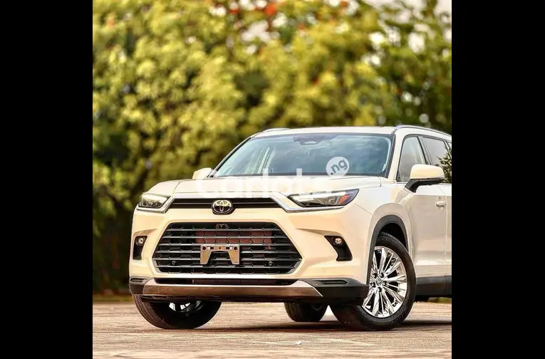 2024 TOYOTA GRAND HIGHLANDER PLATINUM - 2/5