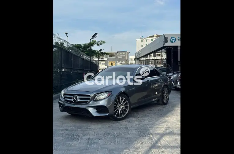 Pre-Owned 2017 Mercedes Benz E300