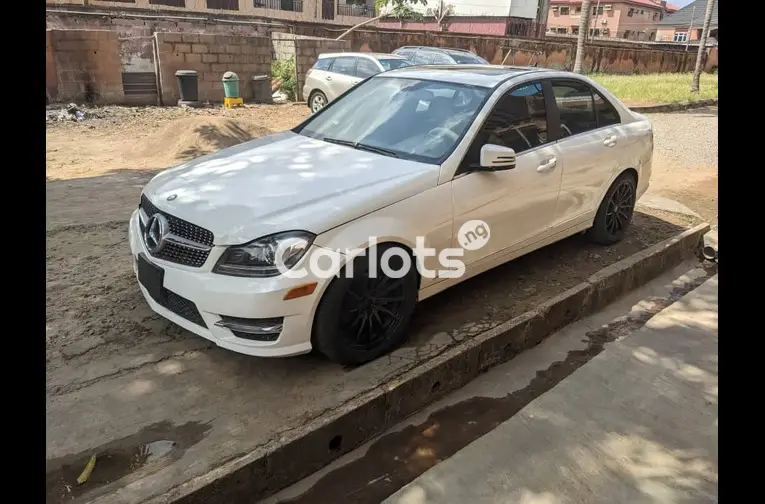 Pre-Owned 2008 Facelift to 2013 Mercedes Benz C300