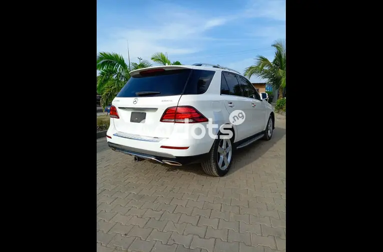 DISTRESS SALE 2016 MERCEDES BENZ GLE350 - 1/5