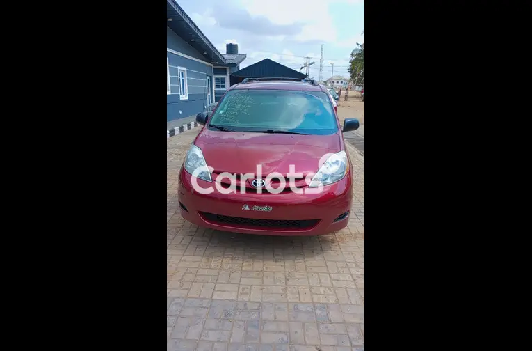 Foreign Used 2007 Toyota Sienna