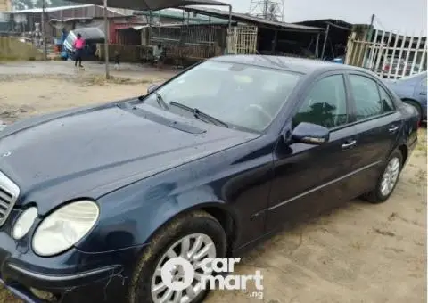 Nigerian Used Mercedes Benz 200E 2008 - 3/5