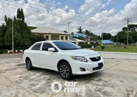 Super clean 2010 Toyota Corolla - 1/5