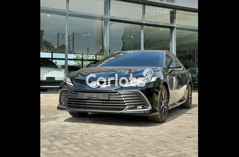 BRAND NEW 2024 TOYOTA CAMRY GLE HYBRID - 1/5