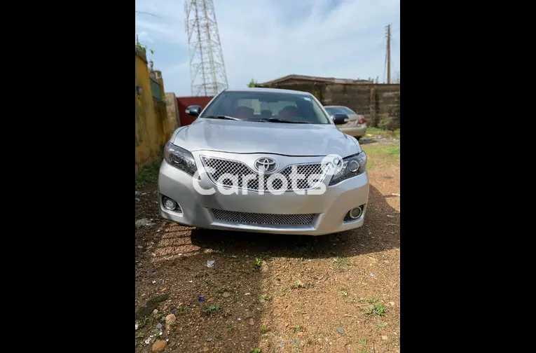 2010 TOYOTA CAMRY LE