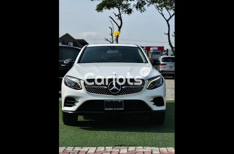 2017 Mercedes Benz GLC 300 4Matic Premium - 1/5