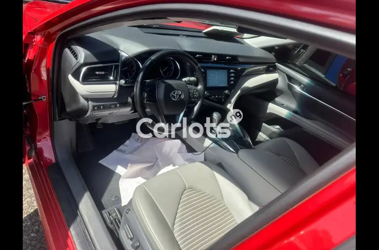 foreign used  2019 Toyota Camry - 3/5