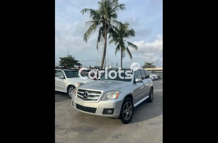 Tokunbo 2010 Mercedes Benz GLK350 - 1/4