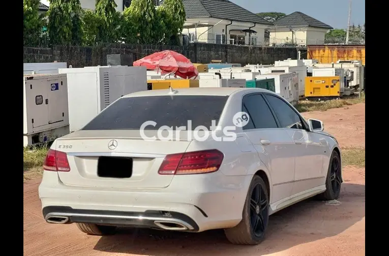 SUPER CLEAN 2012 MERCEDES BENZ E350 - 5/5