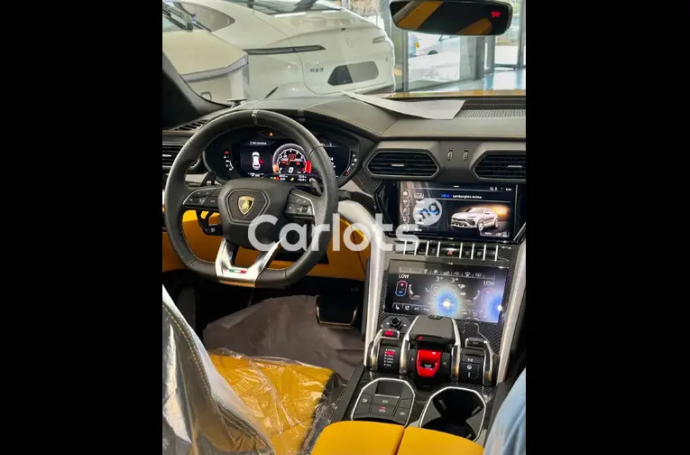 FOREIGN USED 2020 LAMBORGHINI URUS - 2/5