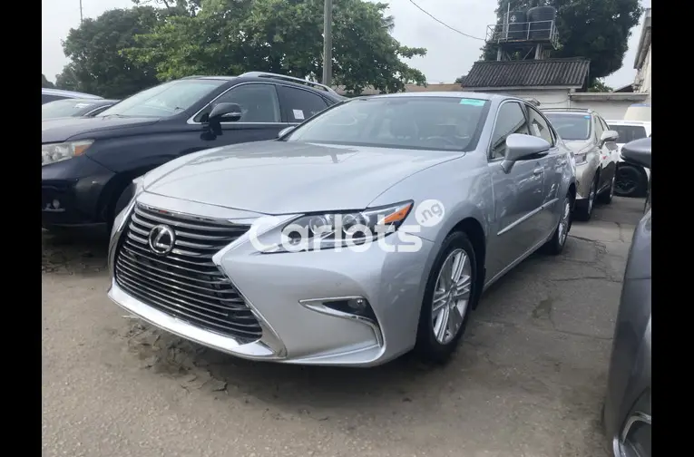 Foreign Used 2013 Lexus Es350 - 1/5