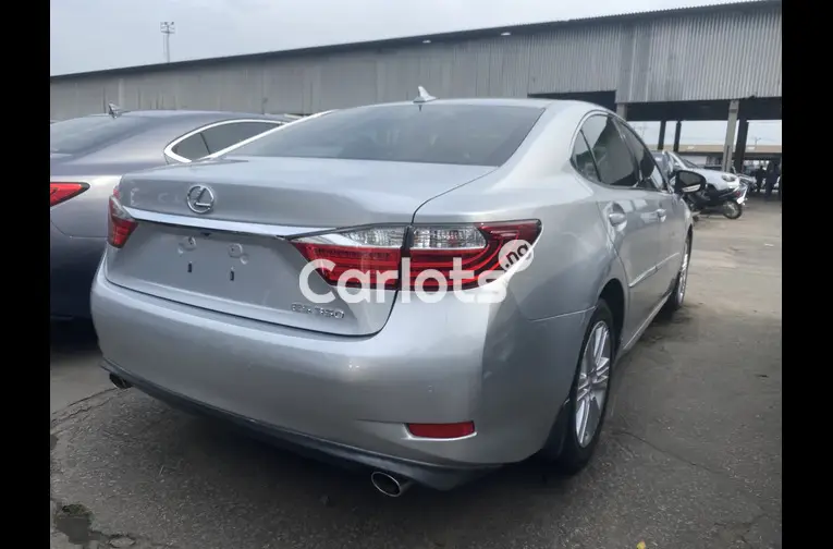 Foreign Used 2013 Lexus Es350 - 4/5