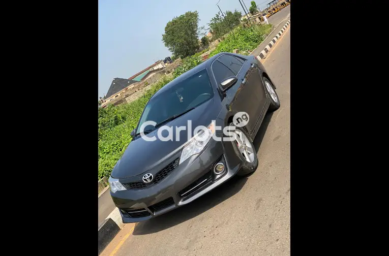 Registered Toyota Camry 2012 - 1/3