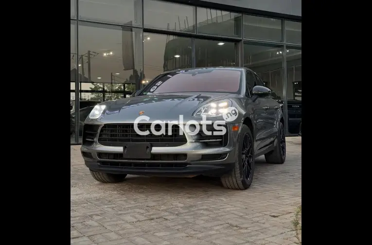 2021 PORSCHE MACAN - 1/5