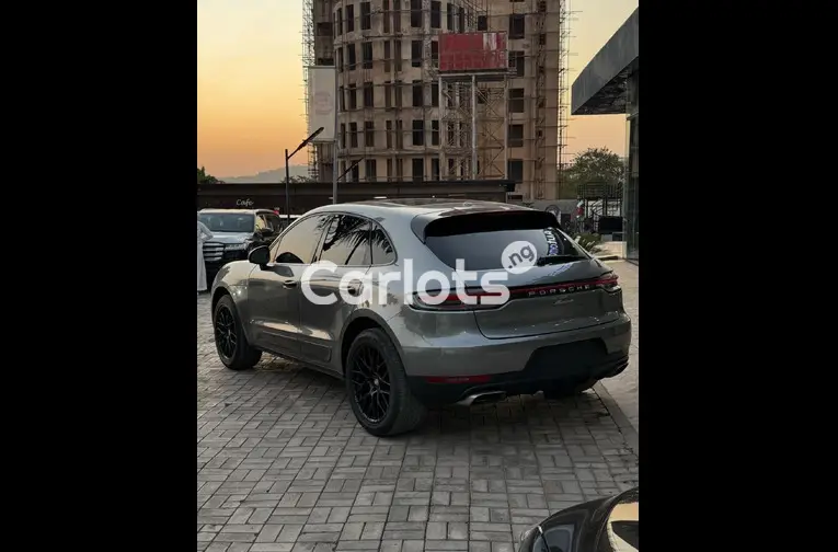 2021 PORSCHE MACAN - 5/5