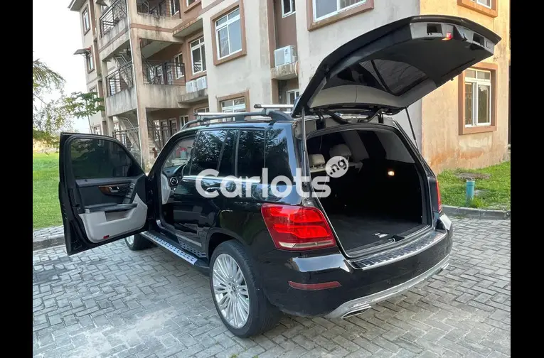 Nigeria used Mercedes Benz GLK350 2013 Model - 2/5