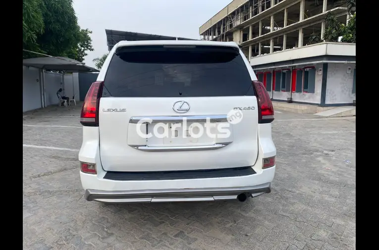 Lexus GX460 2011 First body - 2/5