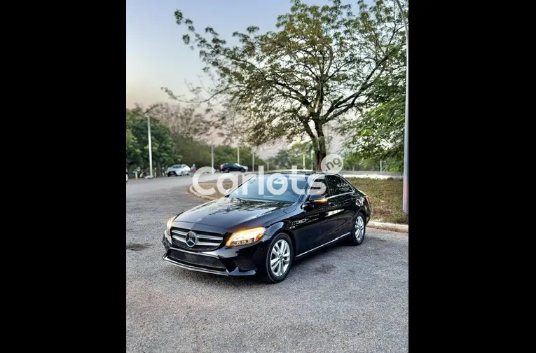 FOREIGN USED 2019 MERCEDES BENZ C300 - 1/5