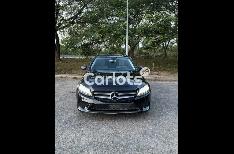 FOREIGN USED 2019 MERCEDES BENZ C300 - 2/5