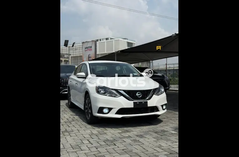 2016 Nissan Sentra SR - 1/5