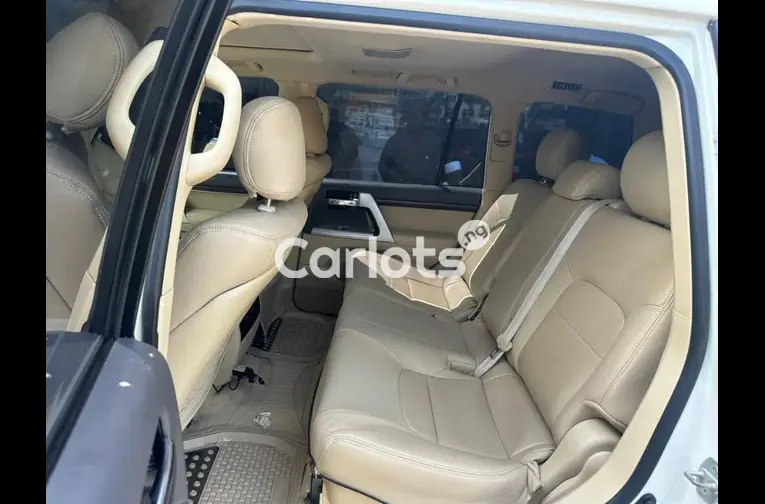 foreign used 2016 Toyota Land cruiser V6 for sale in Abuja, FCT - photo 2 of 5