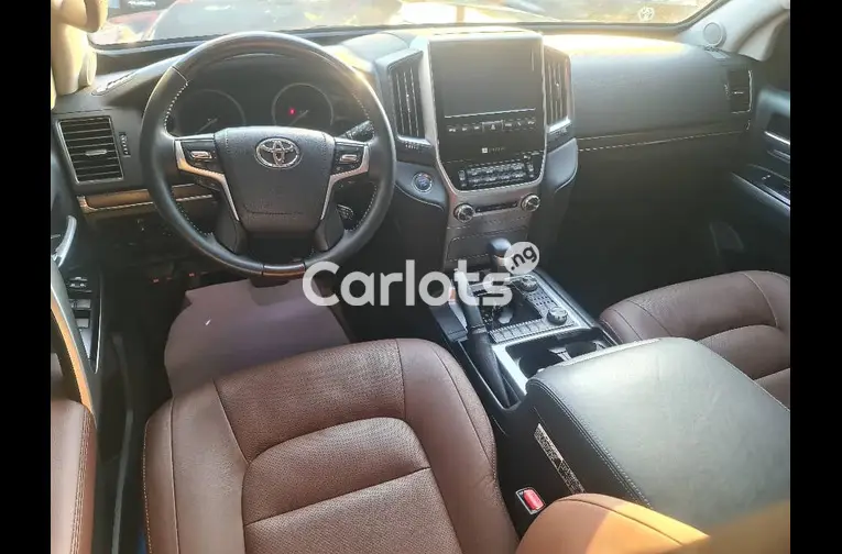 Brand New 2021 bullet proof  Toyota Land cruiser for sale in Abuja, FCT - thumbnail 2