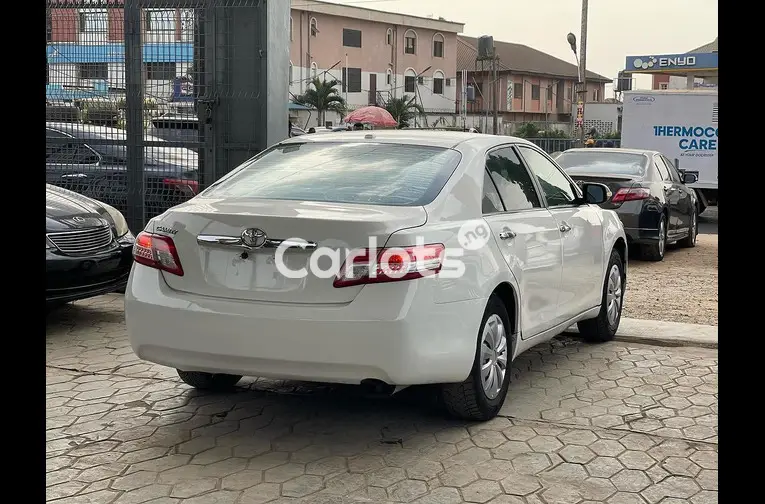 Registered Toyota Camry 2010 - 5/5