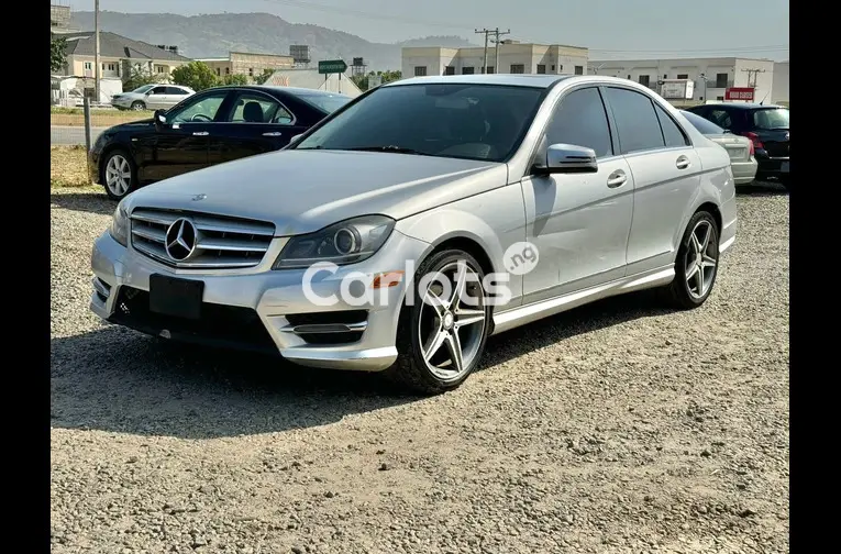 2014 UPGRADED MERCEDES BENZ C300 - 2/5